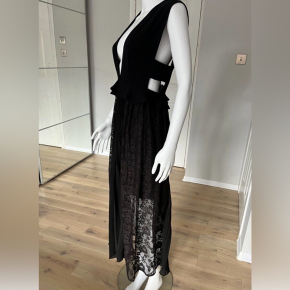 FRENCH CONNECTION ANGELINA DEEP-V PLEATED LACE AND JERSEY BLACK MAXI SEXY DESS - Picture 5 of 9